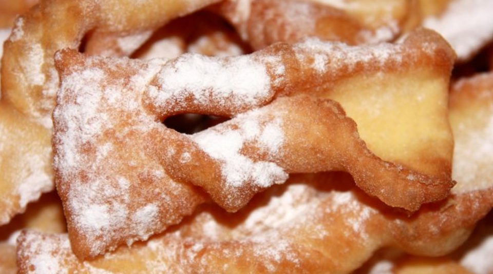 Oreillettes (bugnes) à la fleur d&rsquo;oranger de Mamie Deleine
